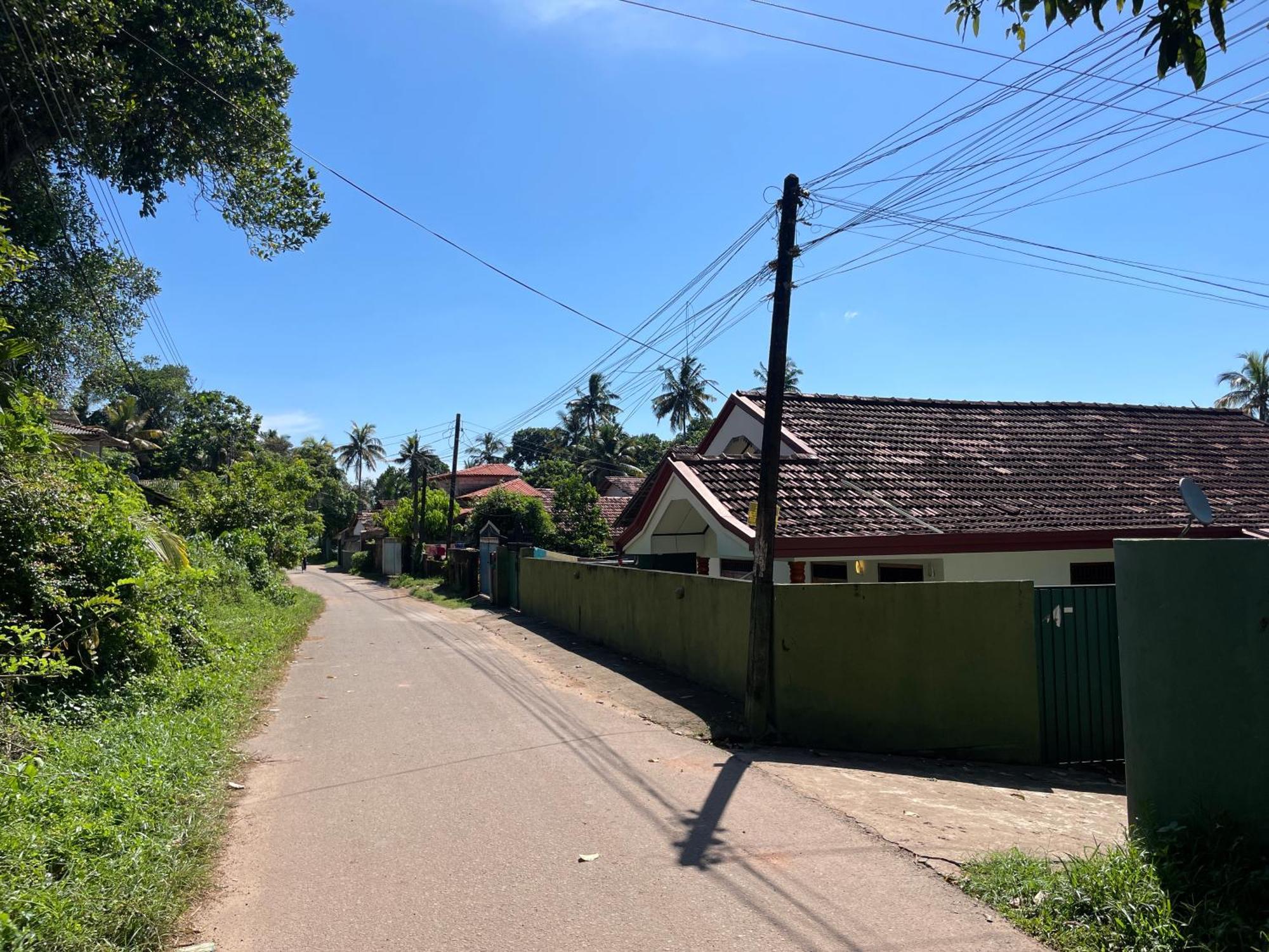 Sun & Tree Homestay Мирисса Экстерьер фото